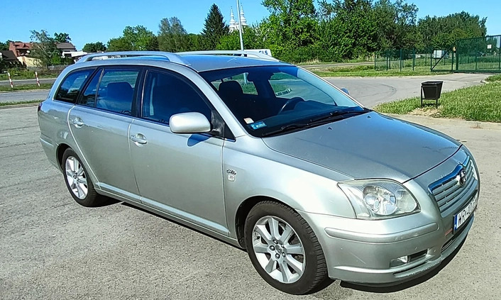 Toyota Avensis cena 5500 przebieg: 312500, rok produkcji 2003 z Radom małe 56